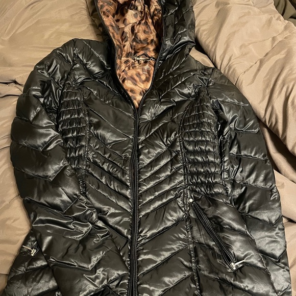 Nice coat - Picture 1 of 3